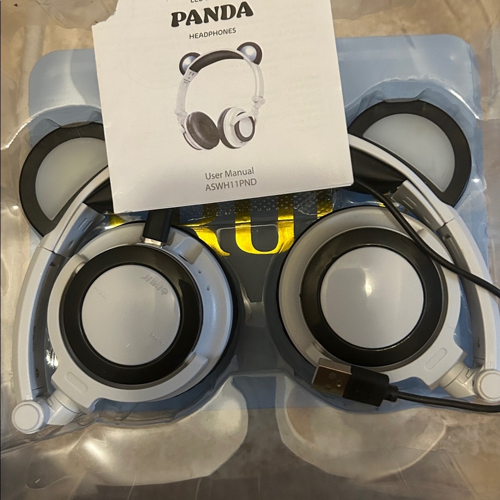 Panda Wireless Headphones with LED Light, BNIB (COS1) - Picture 3 of 3